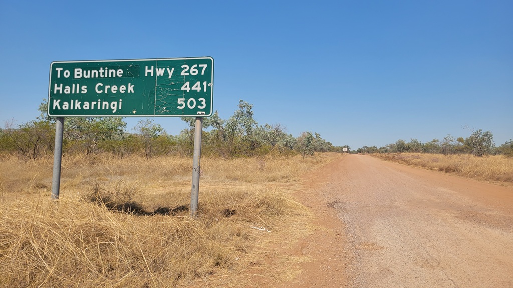 The distance sign at the entrance of Duncan Road.